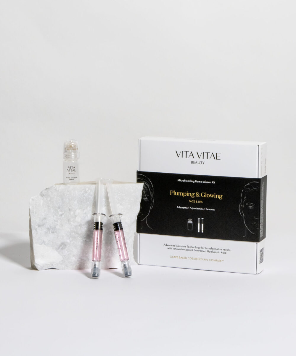 TRATTAMENTO KIT VOLUMIZZANTE & ILLUMINANTE <br><span>Dispositivo microneedling home infusion kit 2 booster con Esosomi</span>