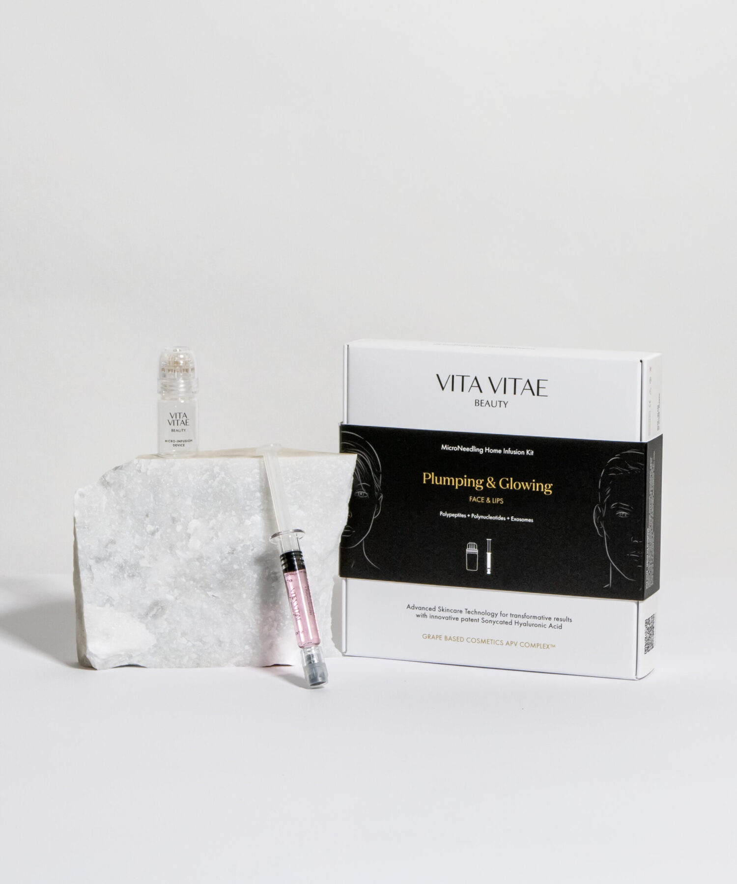 TRATTAMENTO KIT VOLUMIZZANTE & ILLUMINANTE <br><span>Dispositivo microneedling home infusion kit 1 booster con Esosomi</span>