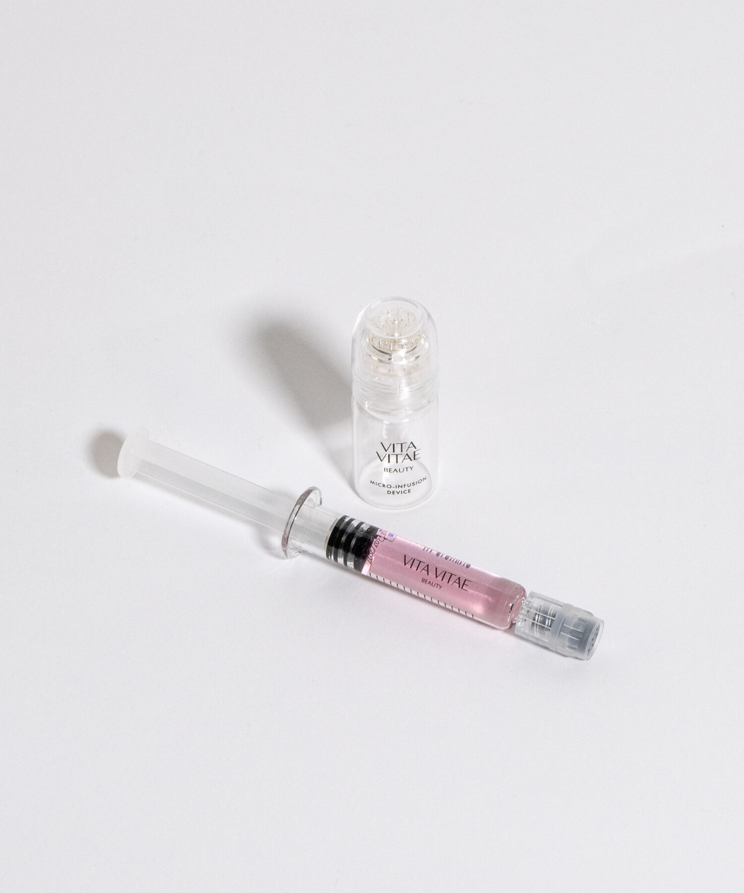 TRATTAMENTO KIT VOLUMIZZANTE & ILLUMINANTE <br><span>Dispositivo microneedling home infusion kit 1 booster con Esosomi</span> - immagine 2